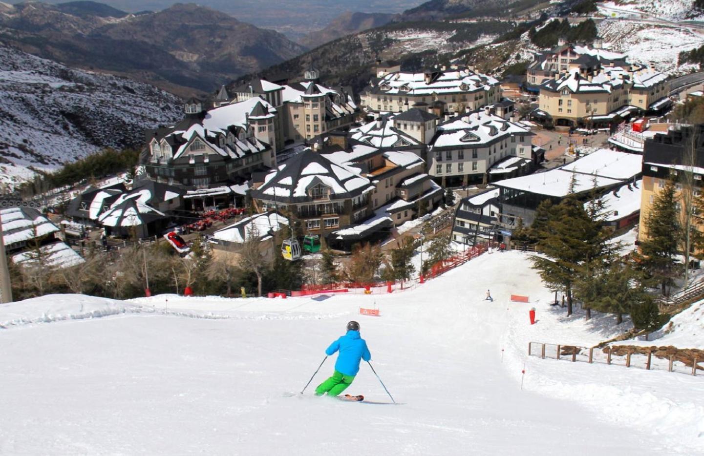 Vista Nevada Ski Lodge Sierra Nevada Ngoại thất bức ảnh
