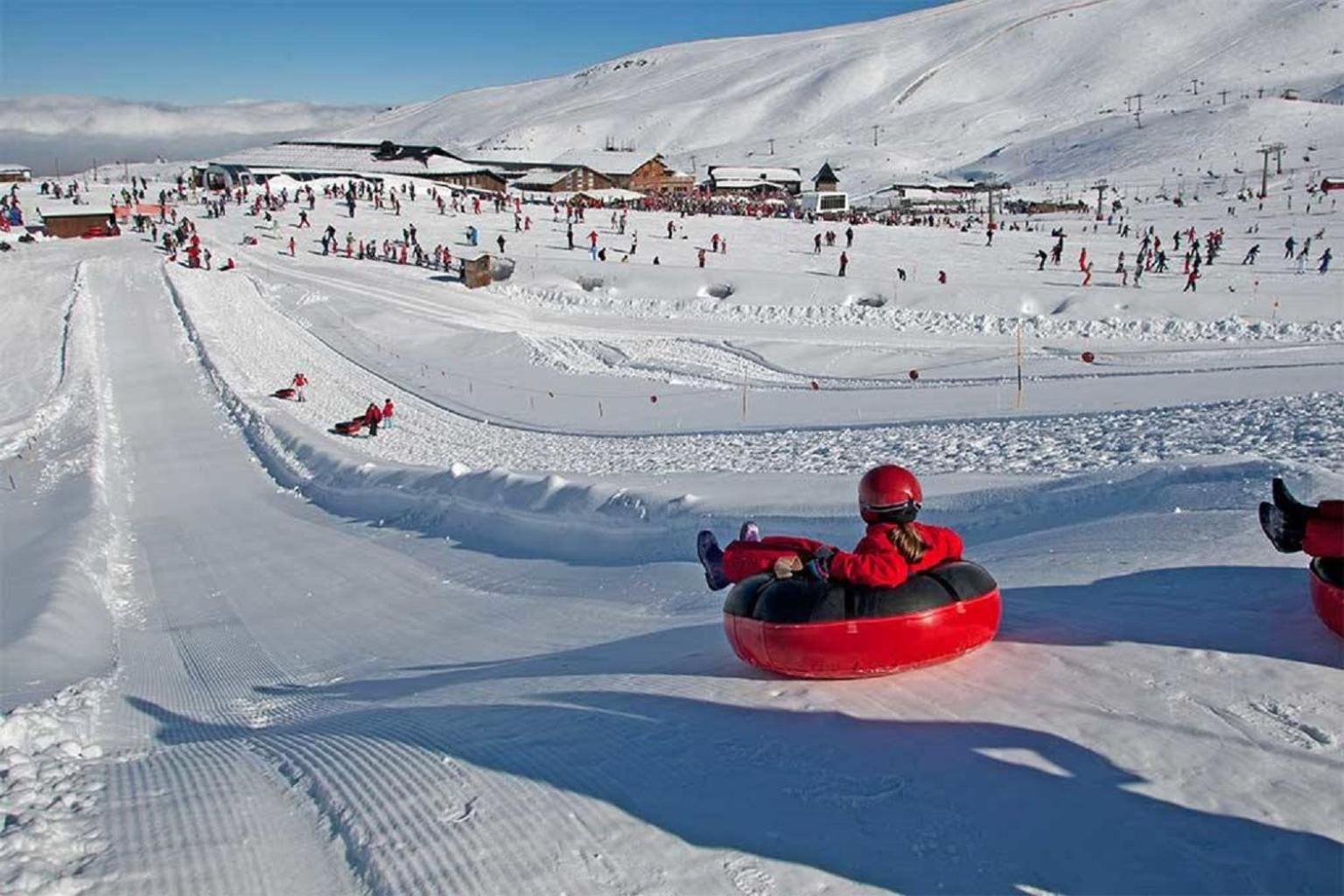 Vista Nevada Ski Lodge Sierra Nevada Ngoại thất bức ảnh