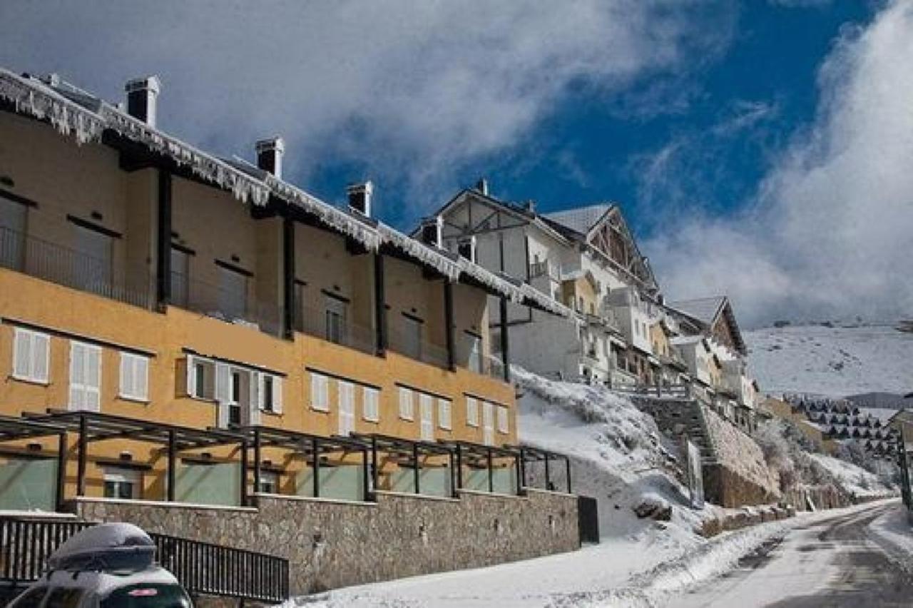 Vista Nevada Ski Lodge Sierra Nevada Ngoại thất bức ảnh